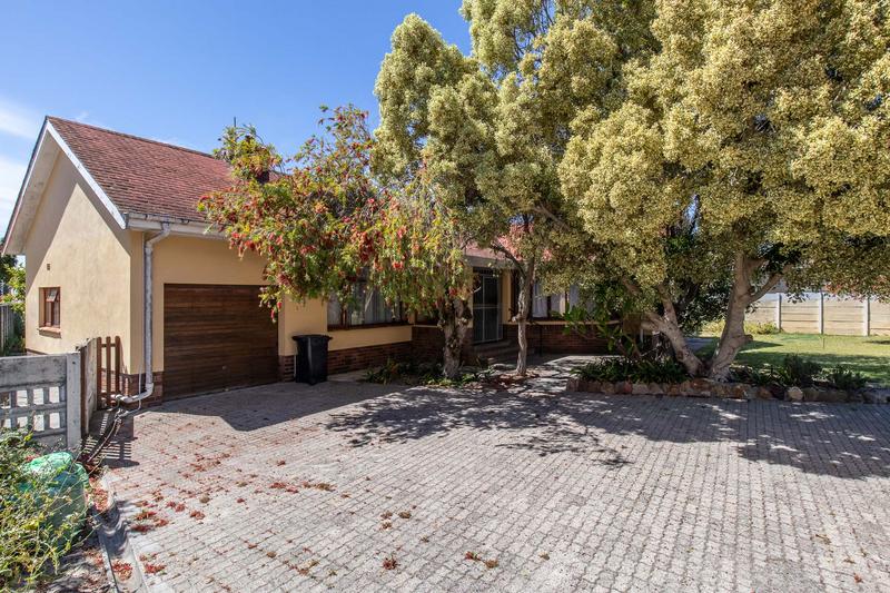 3 Bedroom Property for Sale in Diep River Western Cape